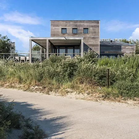 Villa 19 - Golden Tide | For 4 Guests Directly By The Ouddorp