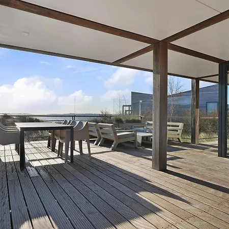 Villa 19 - Golden Tide | For 4 Guests Directly By The
