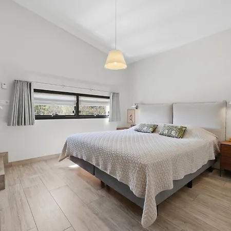 19 - Golden Tide | For 4 Guests Directly By The Villa