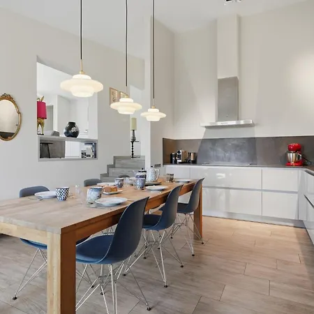 19 - Golden Tide | For 4 Guests Directly By The